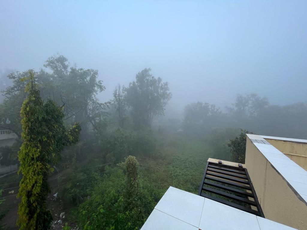 Hotel Phoenix Lonavala Exterior photo