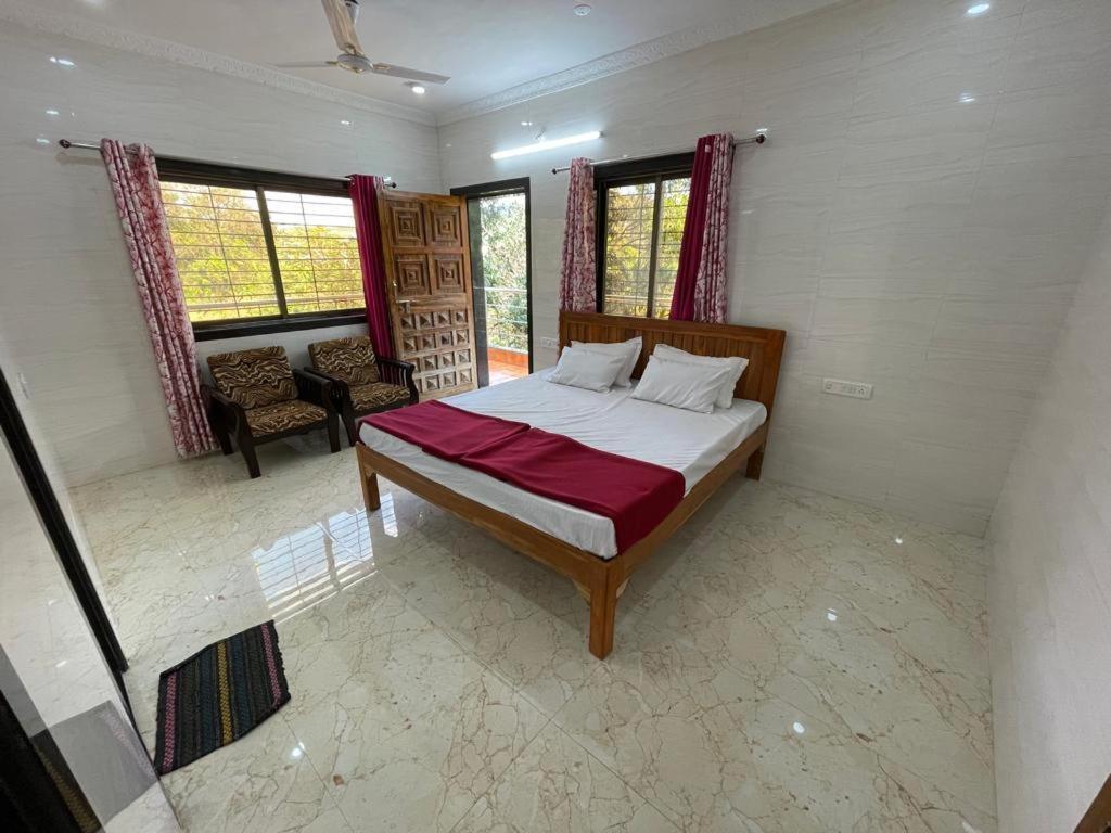 Hotel Phoenix Lonavala Exterior photo
