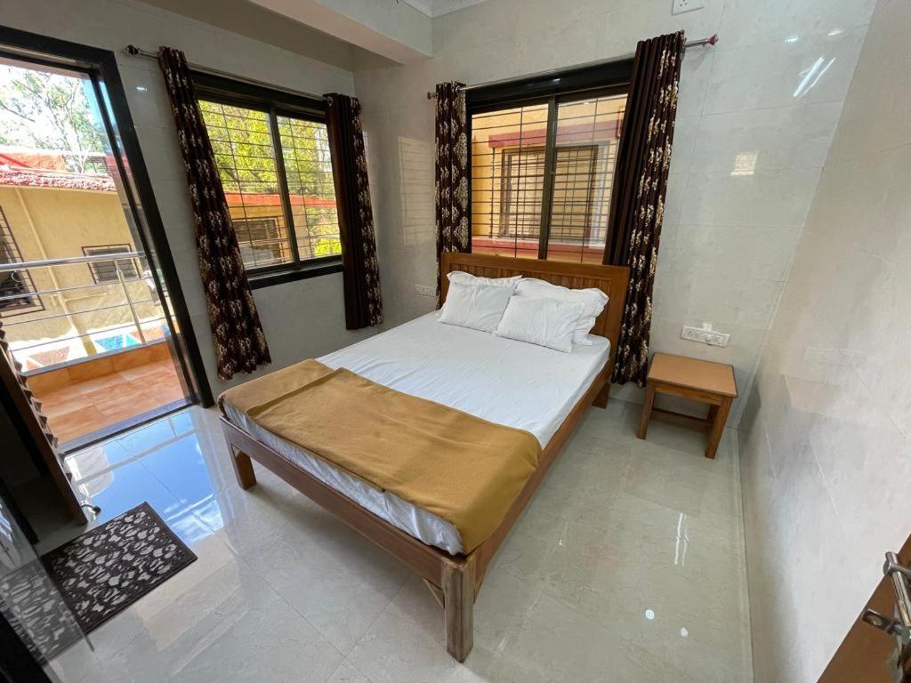 Hotel Phoenix Lonavala Exterior photo
